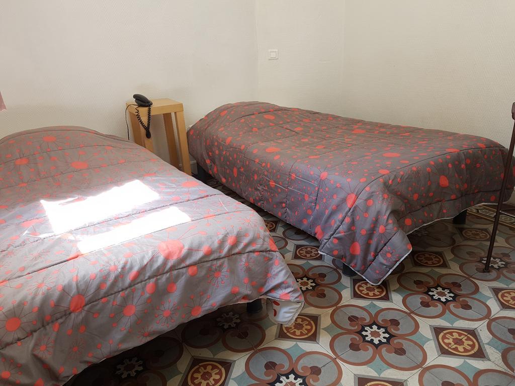 Hotel Des Poetes Avec Parking Sur Reservation Béziers Kültér fotó